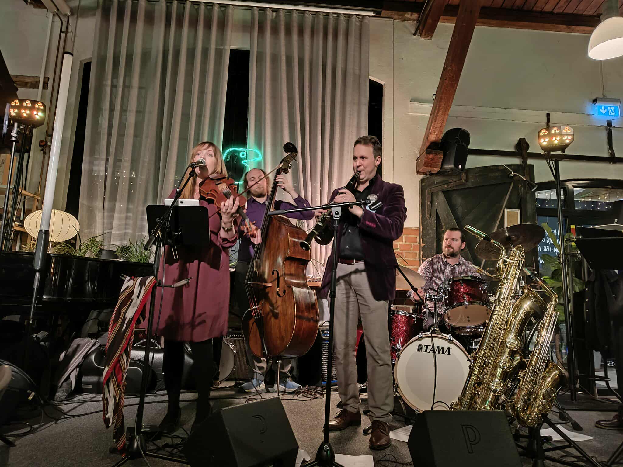 Morfis spelar på Blackbird i Uppsala 2025-10-17